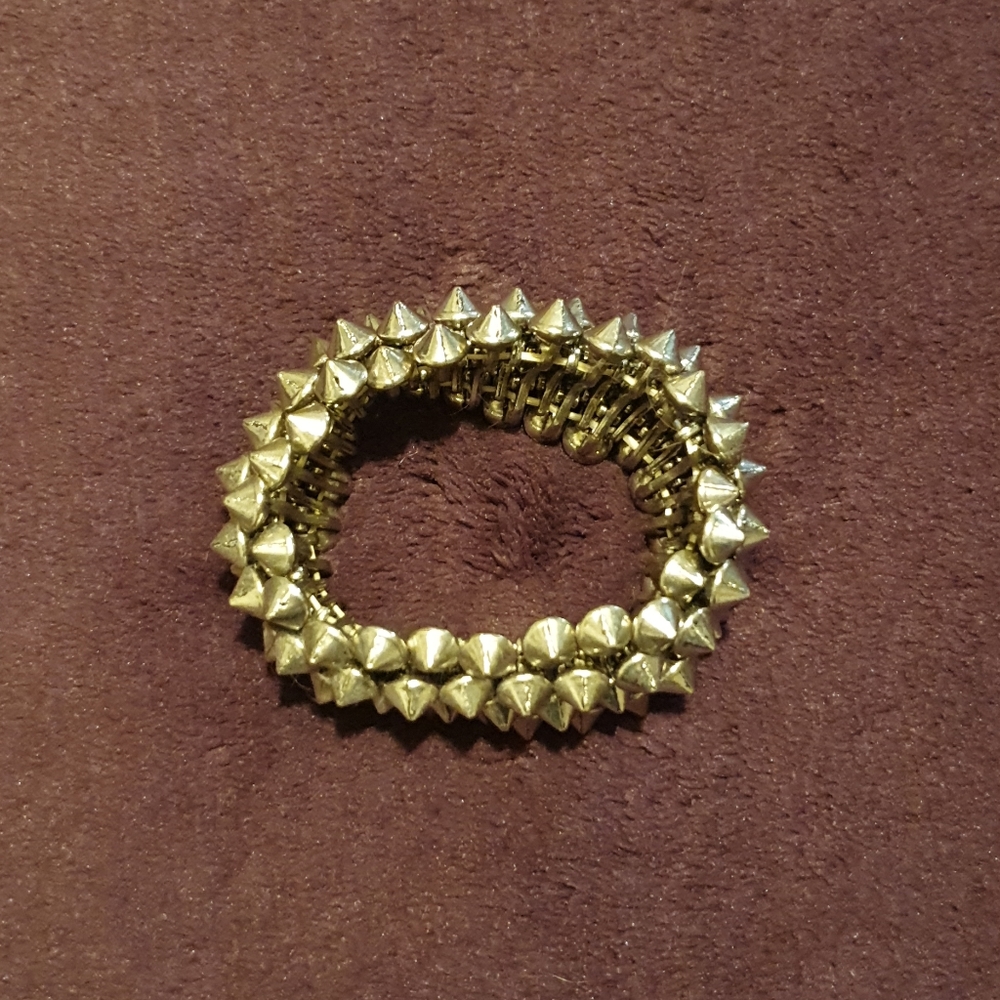 Hot Topic  Stretch Stud Bracelet